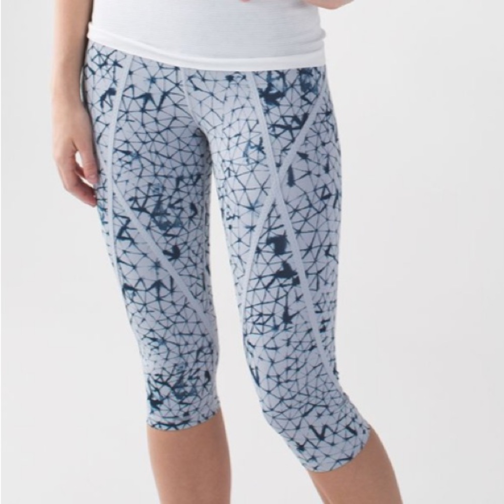 Lululemon pedal pace cropped Leggings size 4